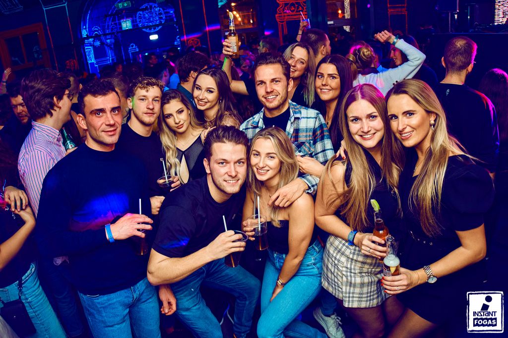 Party képek 2021.12.10 | Instant