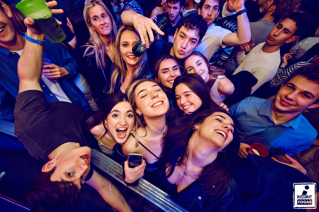 Party képek 2022.02.04. | Instant