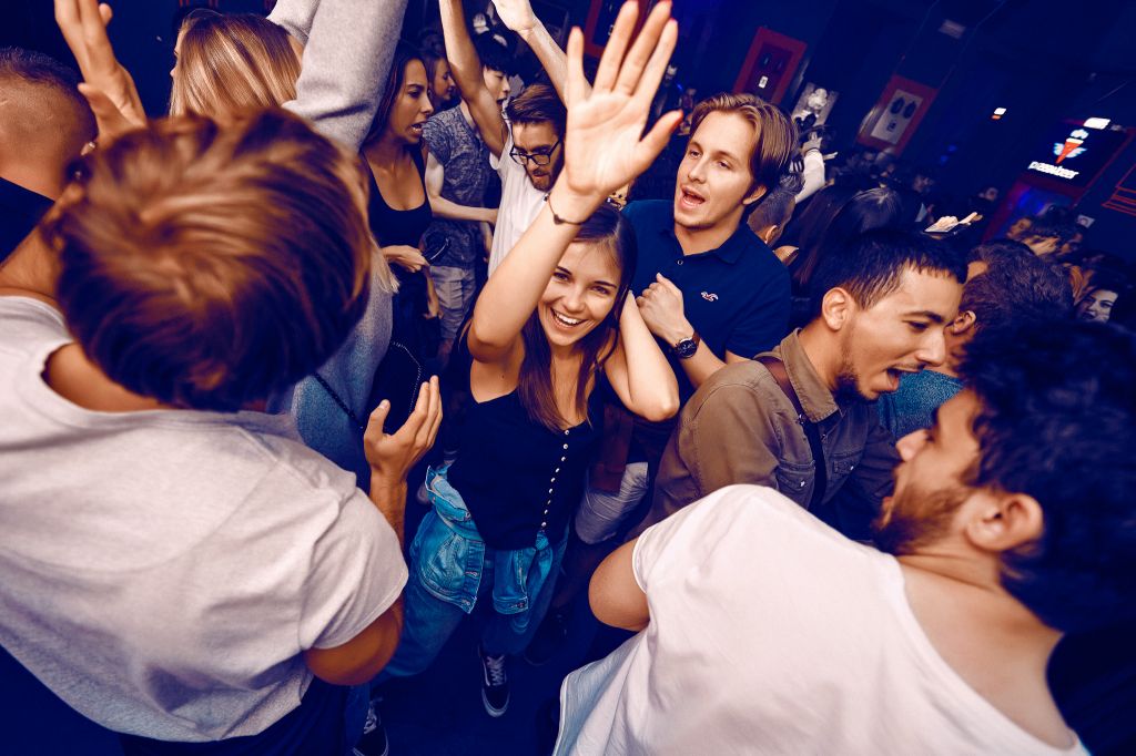 Party képek 2022.05.07. | Instant