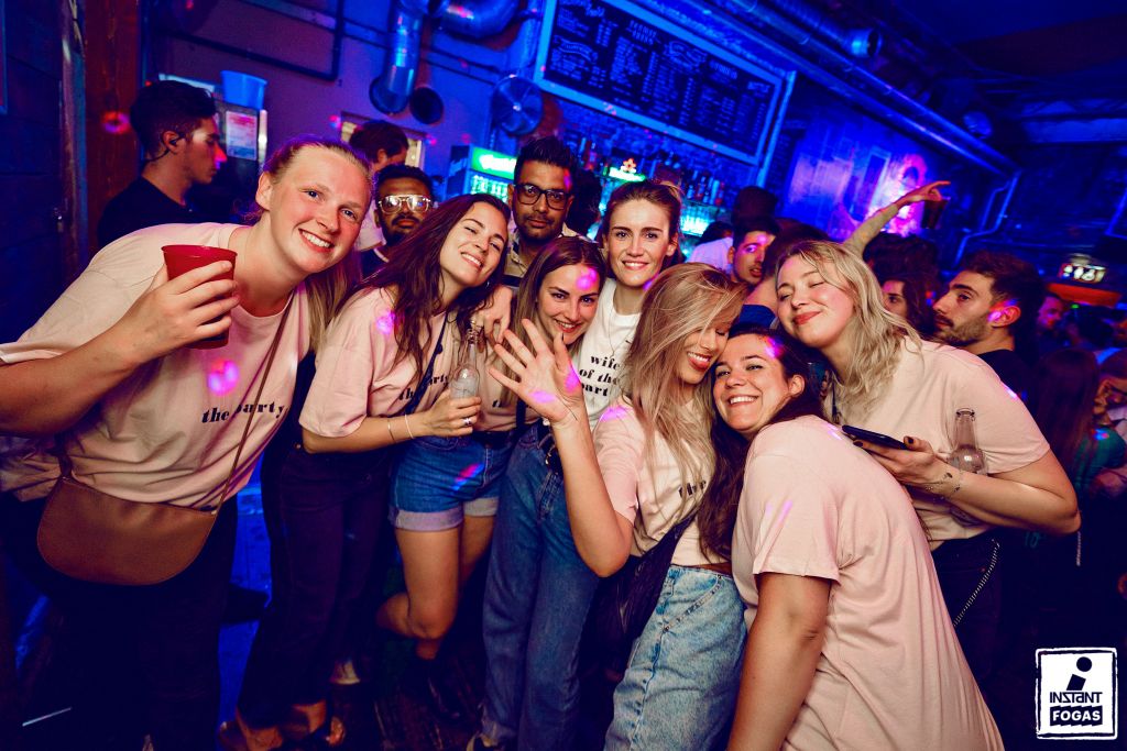 Party képek 2022.05.14. | Instant