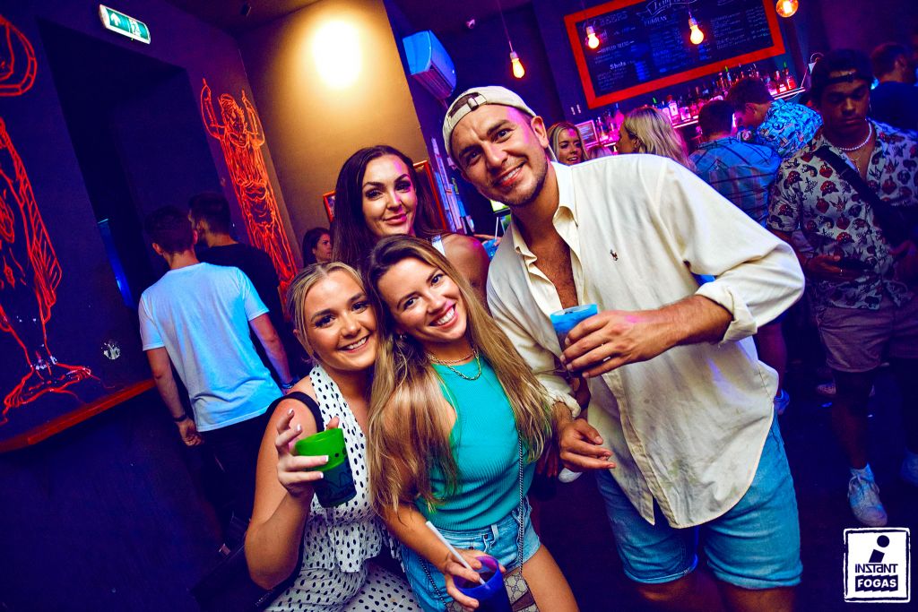 Party képek 2022.06.11. | Instant