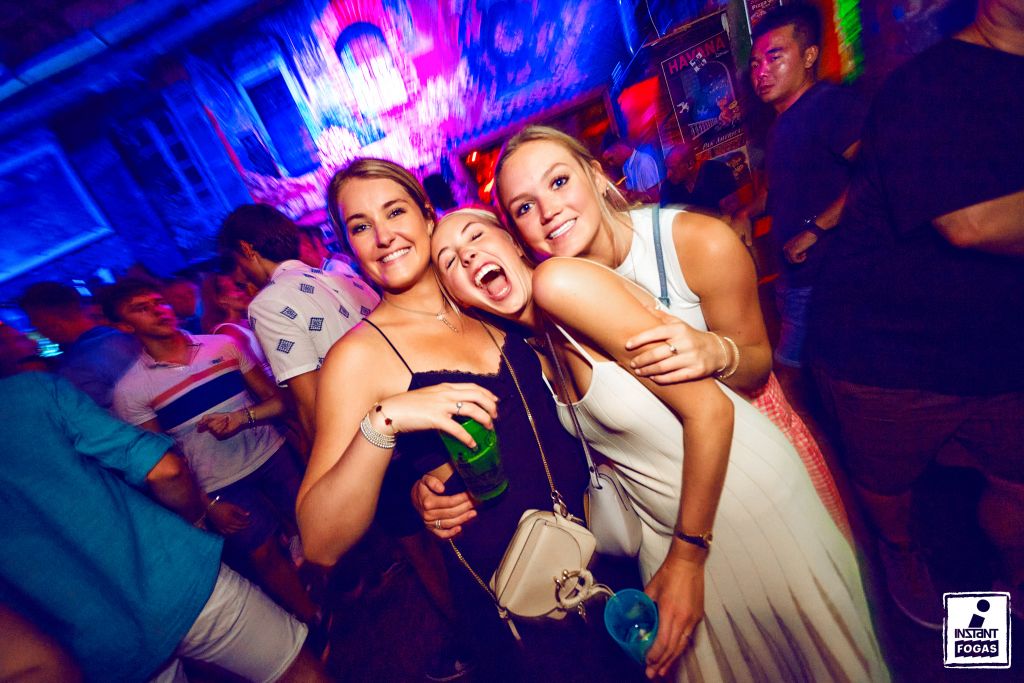 Party képek 2022.07.30. | Instant