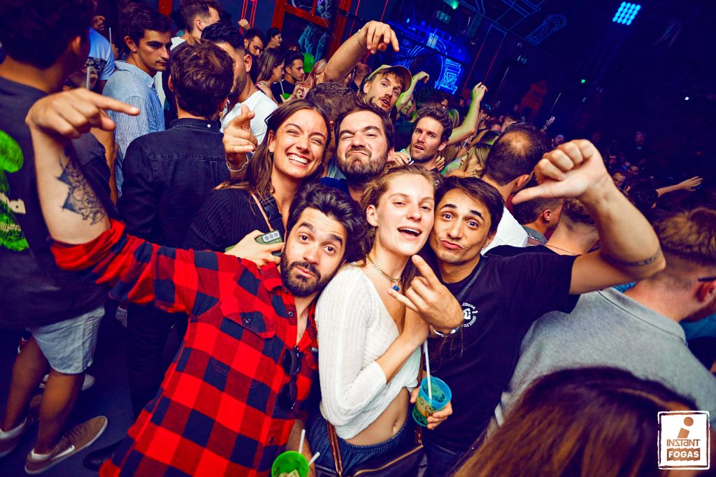 Party képek 2022.08.11. | Instant